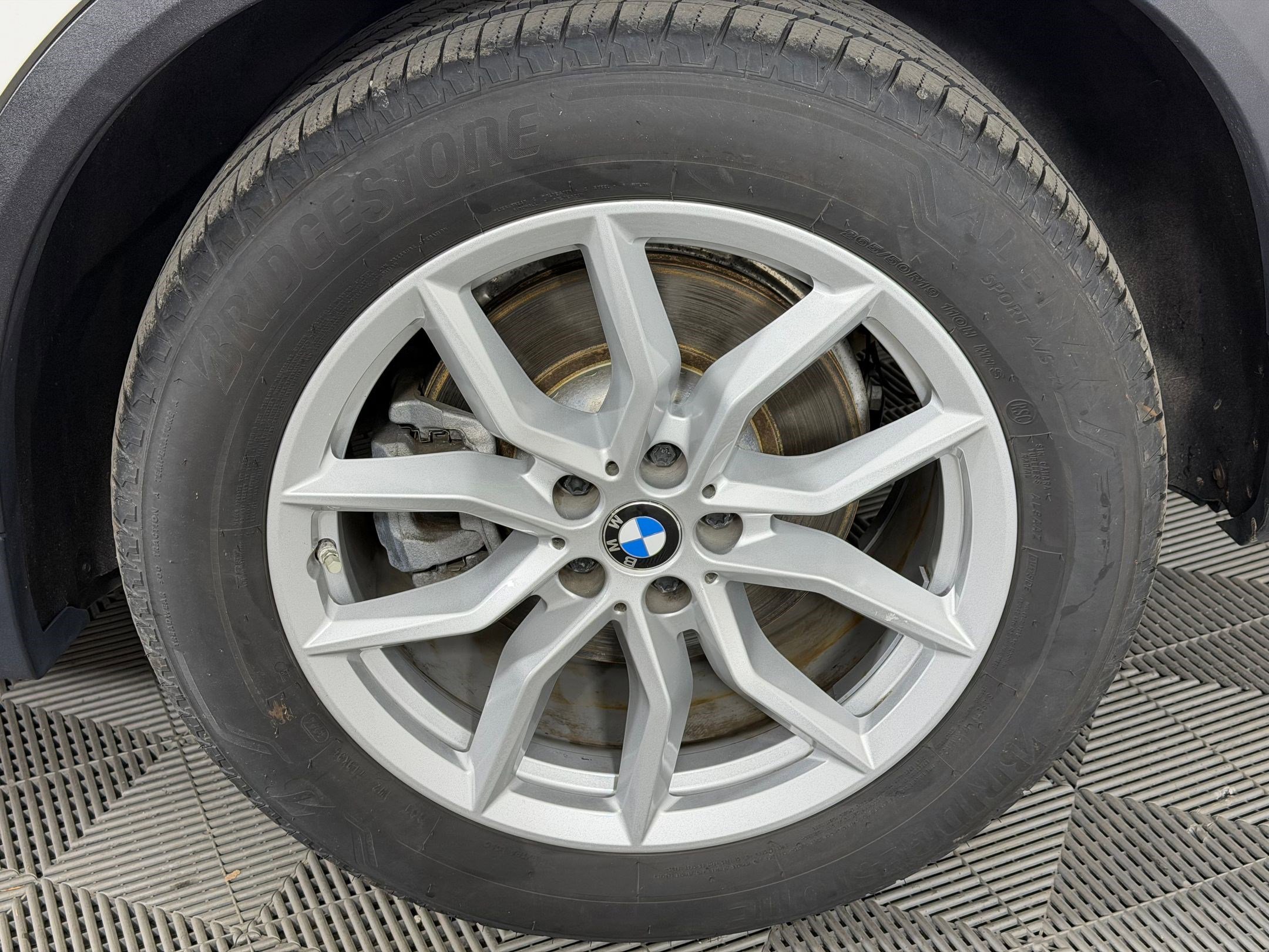 Used 2020 BMW X5 xDrive40i w/ Convenience Package AWD/4WD image 12