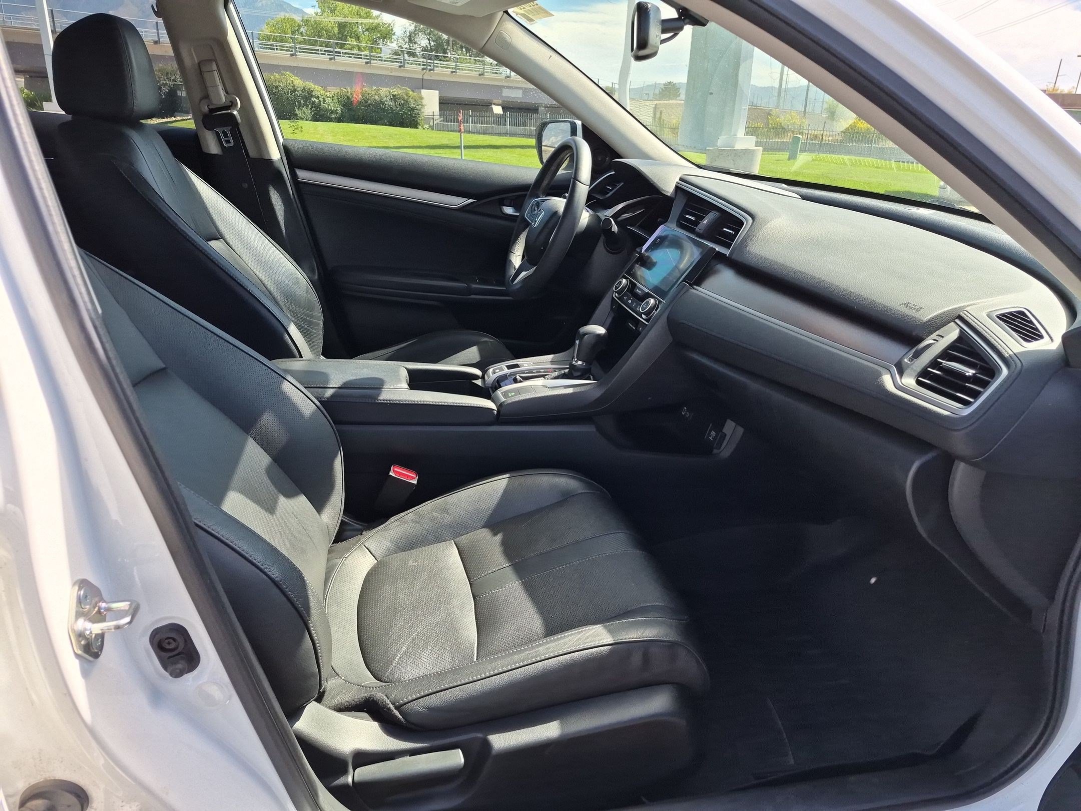 Used 2017 Honda Civic EX-L image 28
