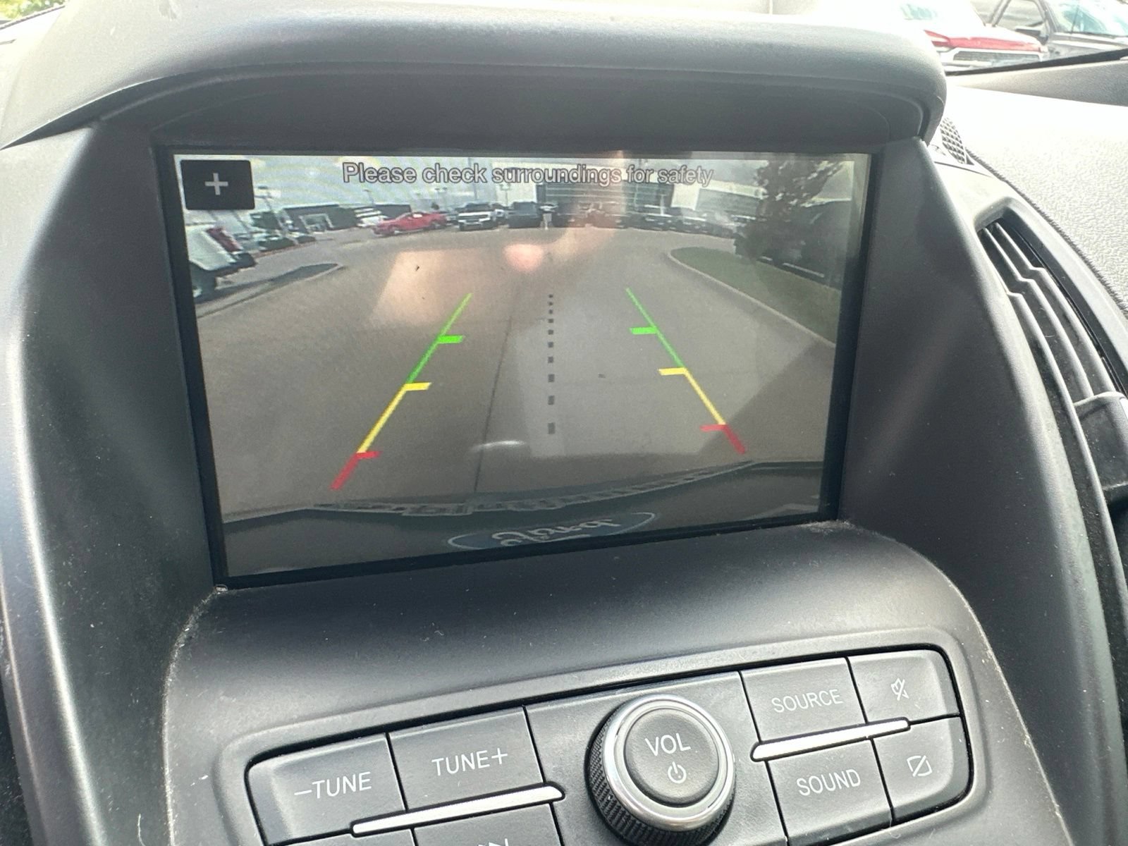 Used 2019 Ford Escape SE FWD image 21
