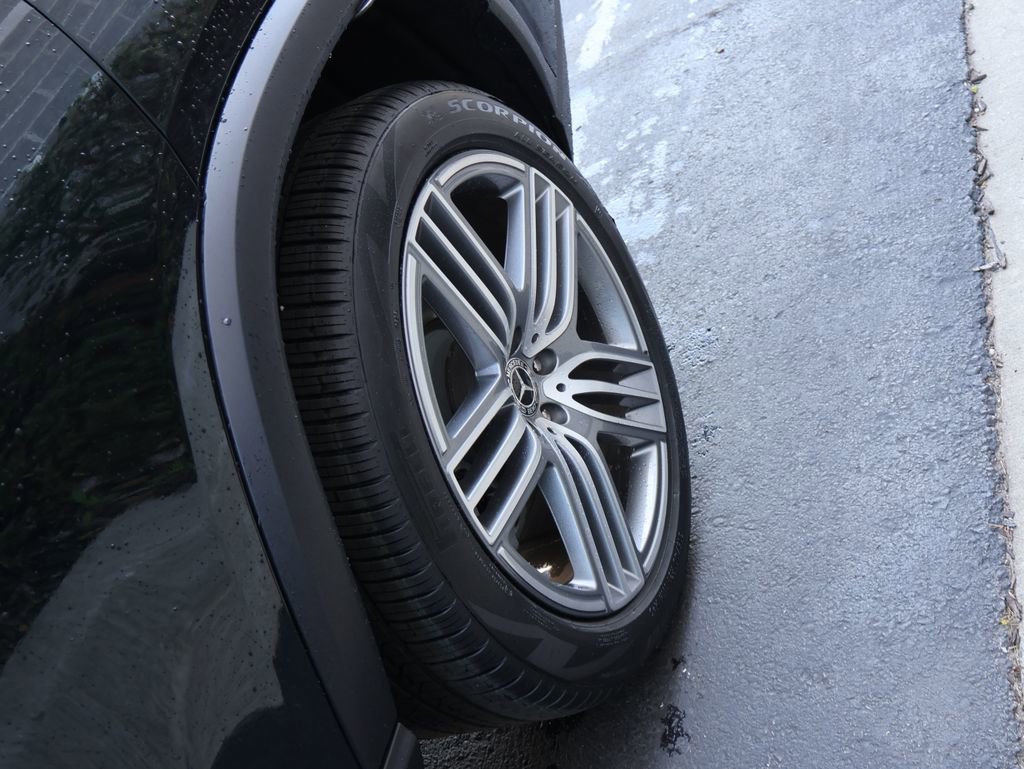 Certified 2021 Mercedes-Benz GLS 450 4MATIC image 42