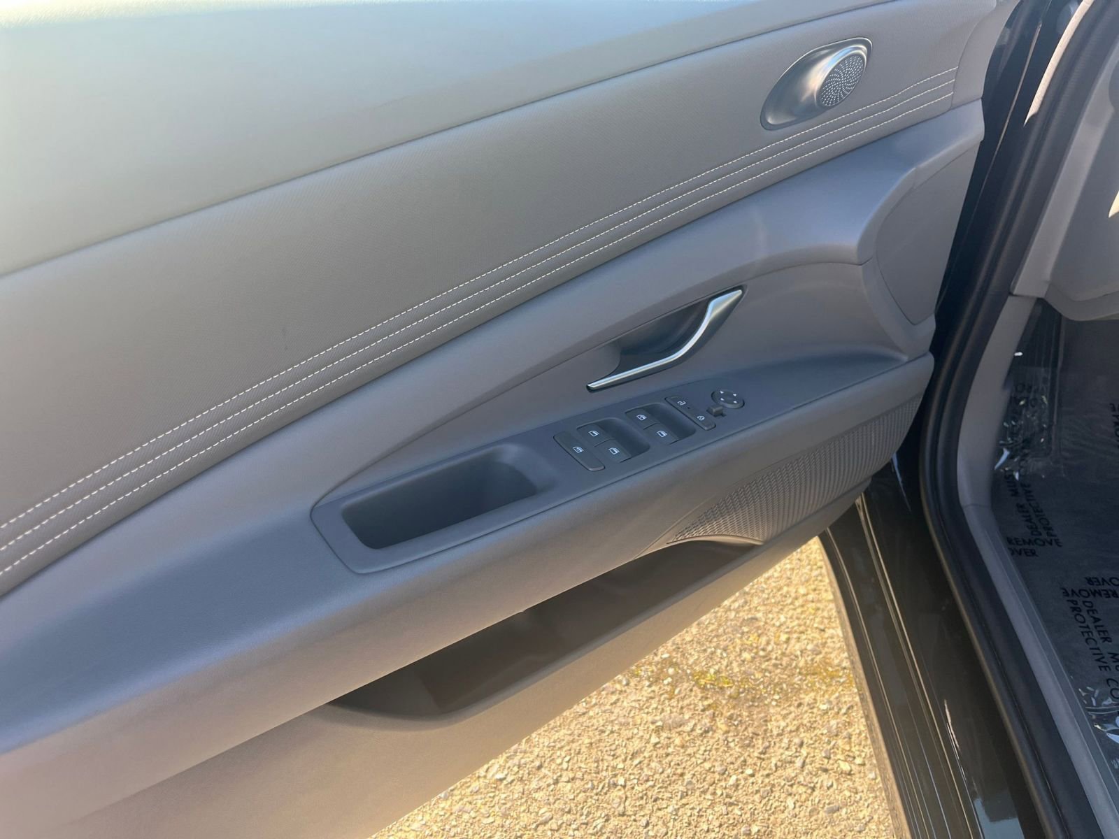 Used 2025 Hyundai Elantra SEL FWD image 18