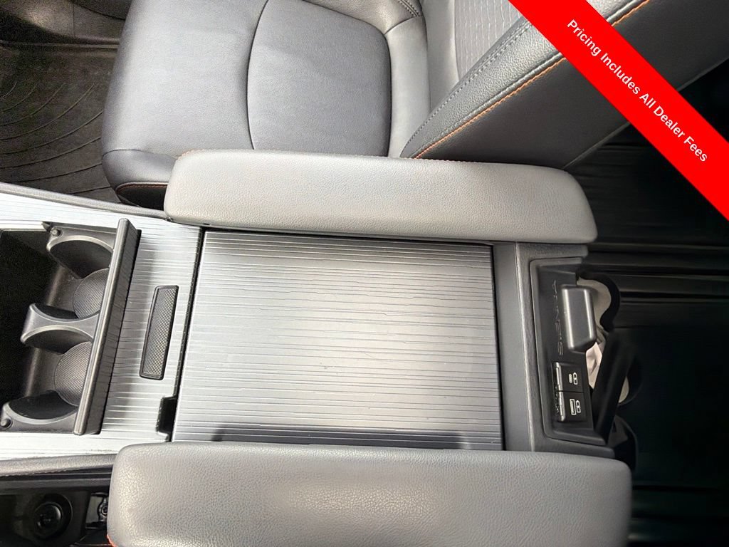 Used 2022 Toyota Sienna XSE w/ XSE Plus Package FWD image 34