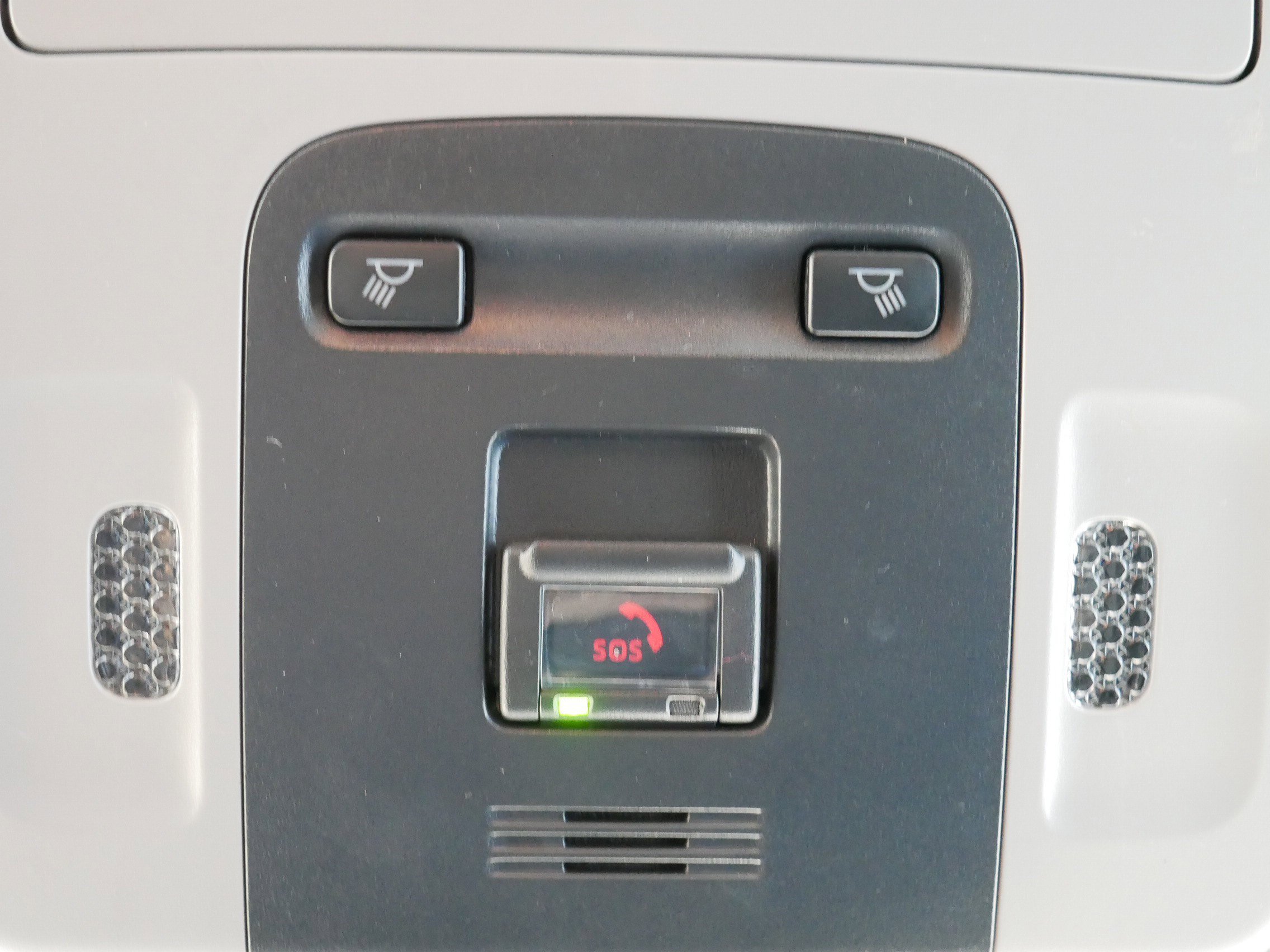 Used 2020 Toyota Camry LE image 35