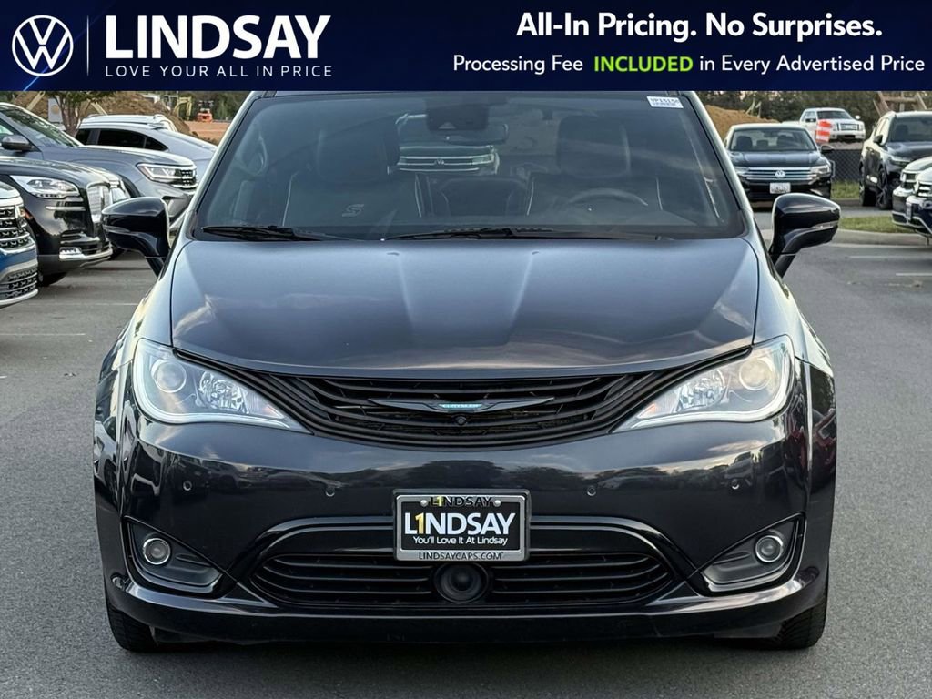 Used 2019 Chrysler Pacifica Limited w/ Advanced Safetytec Group FWD image 3