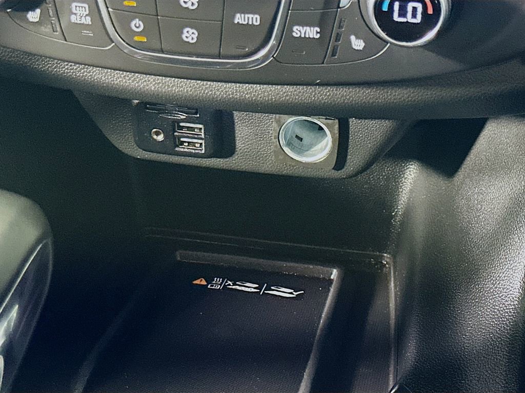 Used 2023 Chevrolet Traverse High Country image 33