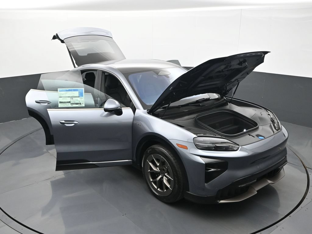 New 2026 Porsche Cayenne Turbo AWD/4WD image 34