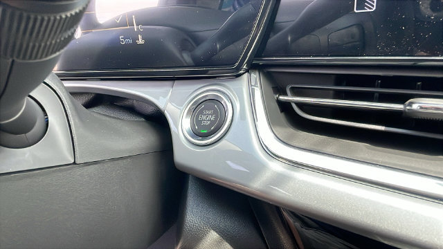 New 2026 Chevrolet Trax LT w/ LT Convenience Package FWD image 20