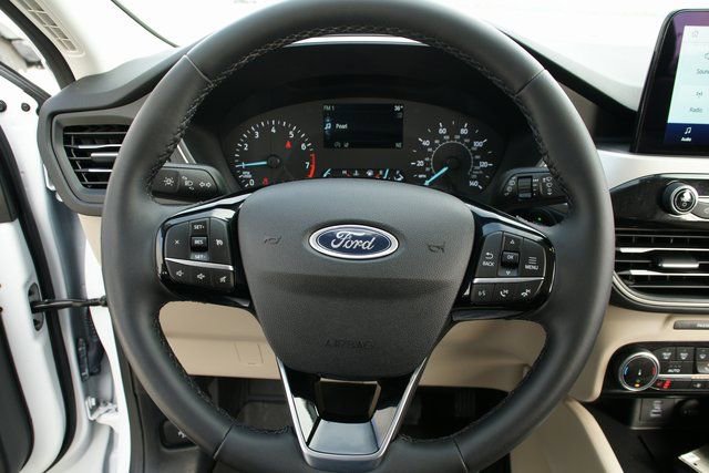 Used 2022 Ford Escape SEL image 21