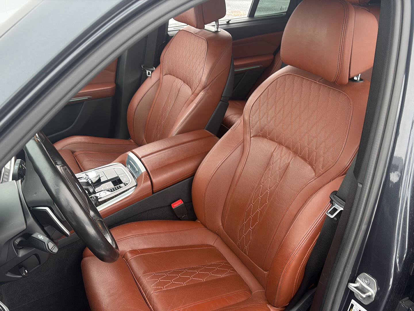 Used 2021 BMW X5 M50i w/ Executive Package image 11