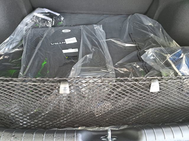 Used 2025 Hyundai Elantra Blue image 24