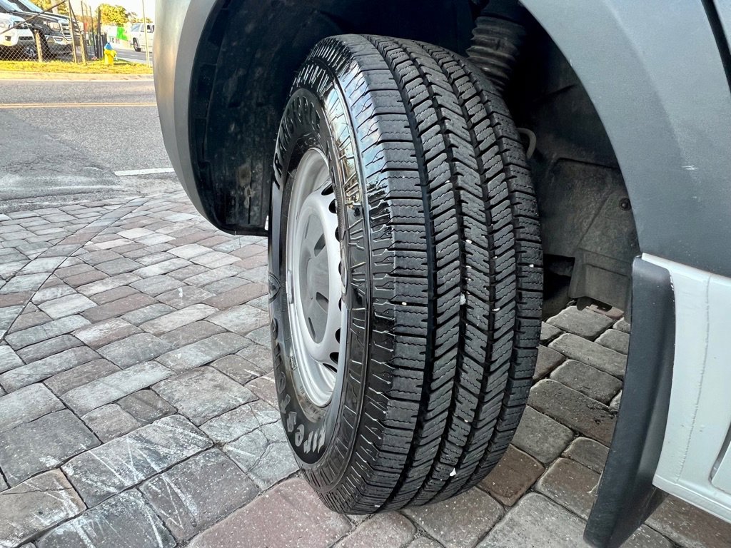 Used 2019 Freightliner Sprinter 2500 image 10