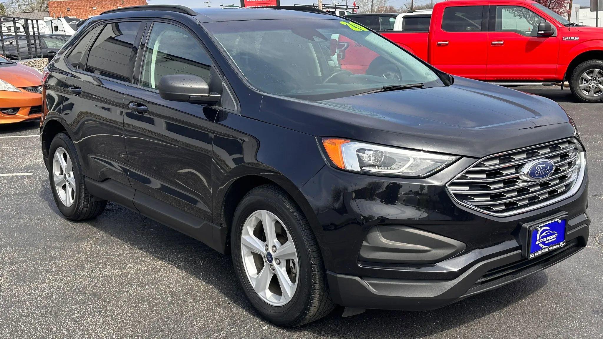 Used 2020 Ford Edge SE image 3