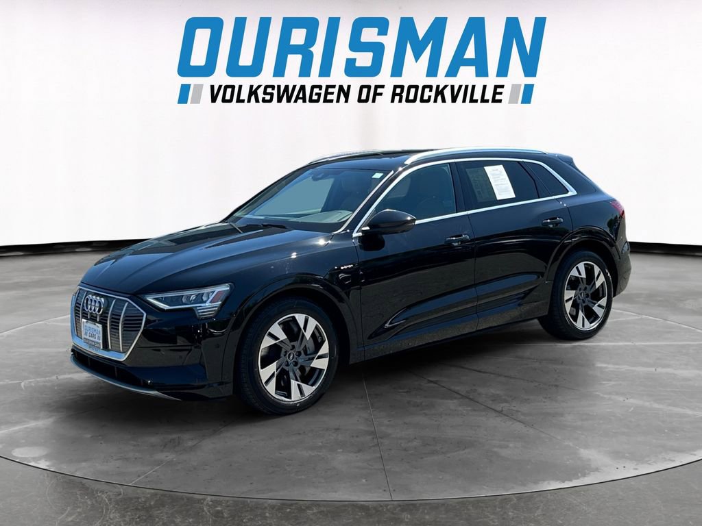 Used 2022 Audi e-tron Premium Plus w/ Premium Plus Package AWD/4WD image 2
