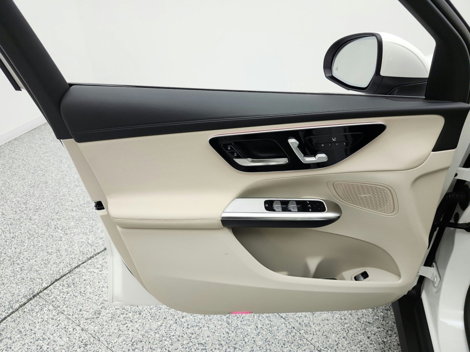 Certified 2024 Mercedes-Benz GLC 300 4MATIC image 15