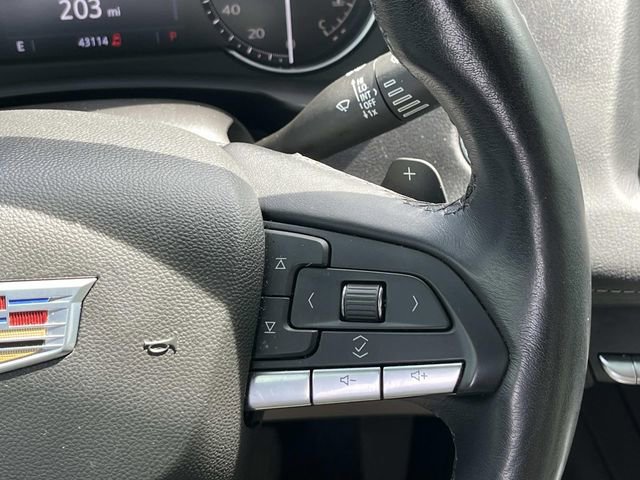 Used 2021 Cadillac XT4 Luxury w/ Cold Weather Package image 17
