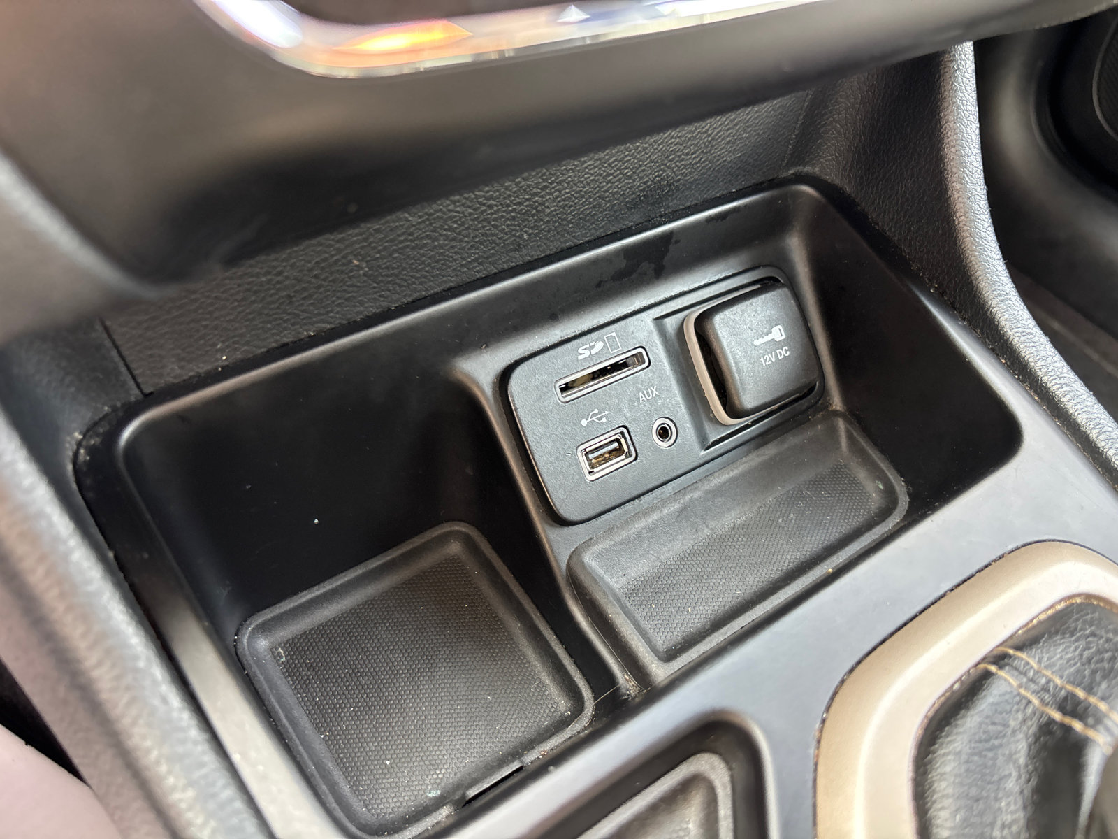 Used 2016 Jeep Cherokee Limited FWD image 20
