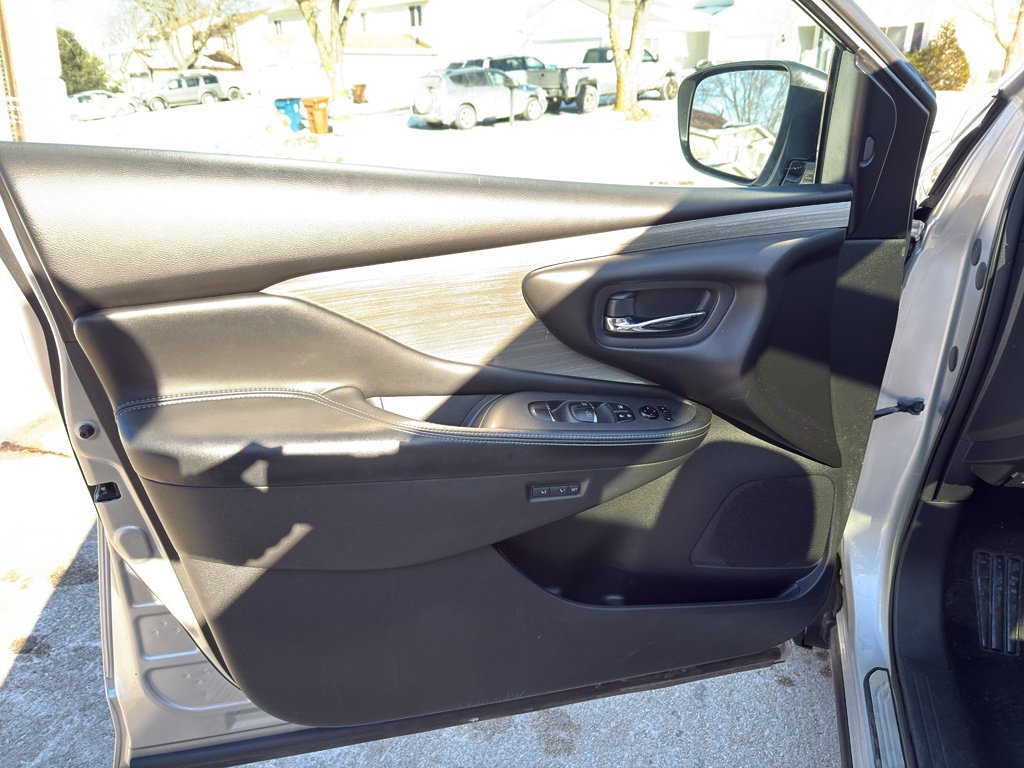Used 2016 Nissan Murano Platinum w/ Platinum Technology Package image 12