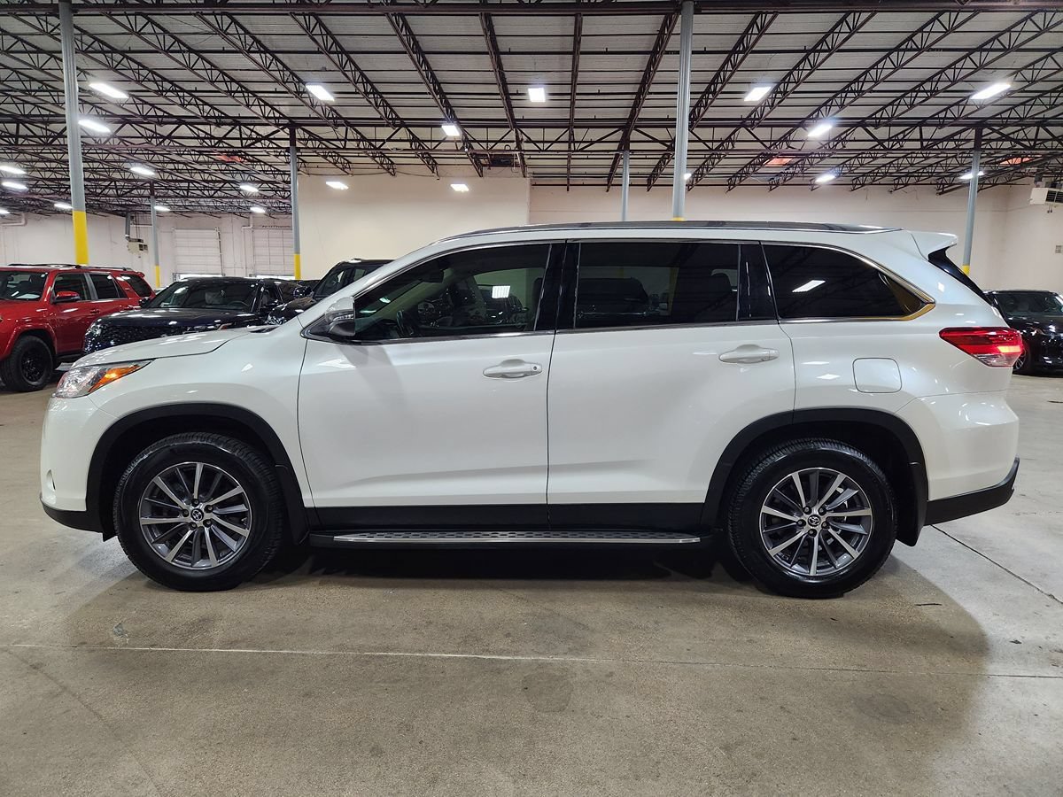 Used 2019 Toyota Highlander XLE FWD image 7
