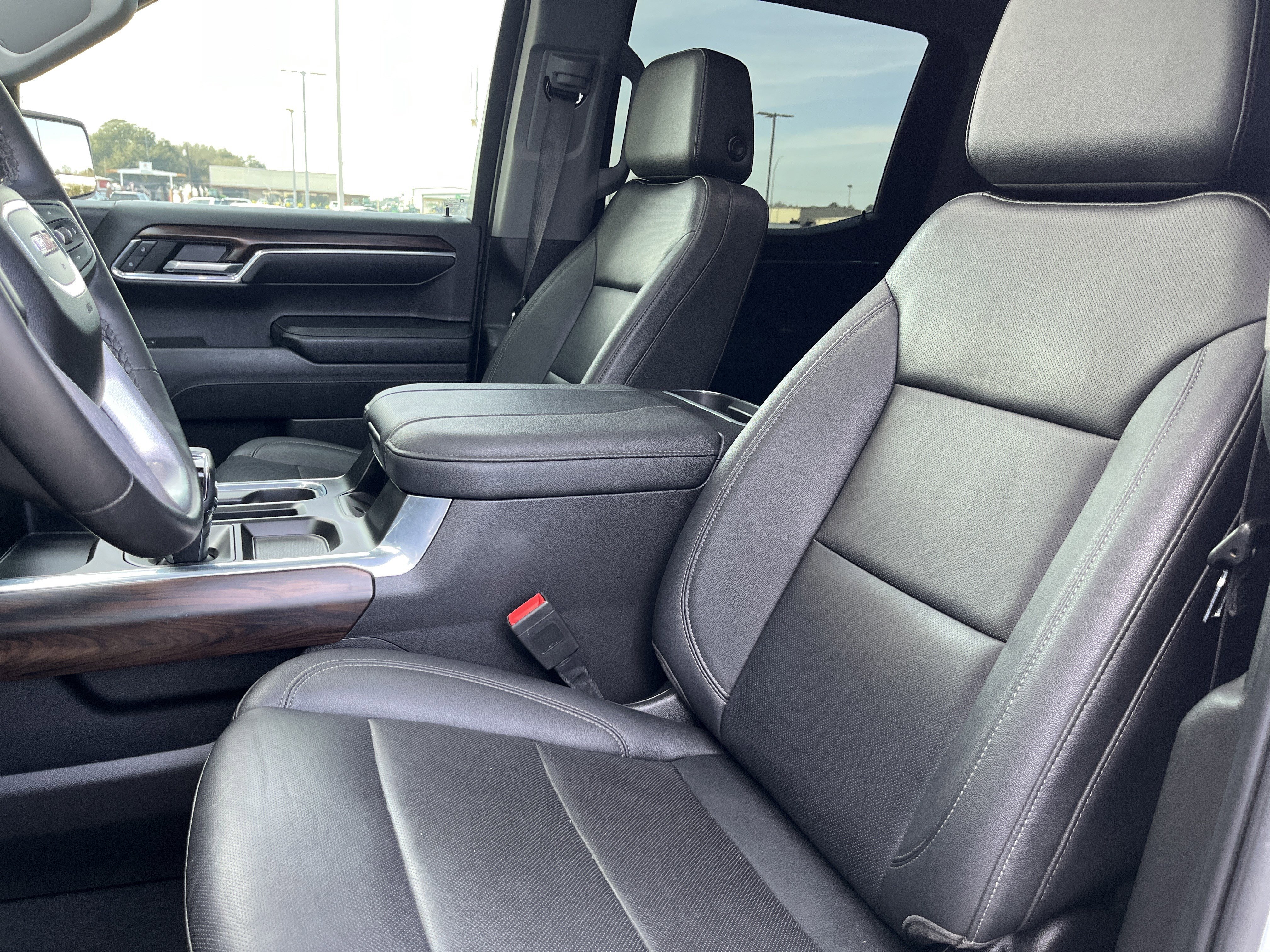 Used 2023 GMC Sierra 1500 SLT image 9