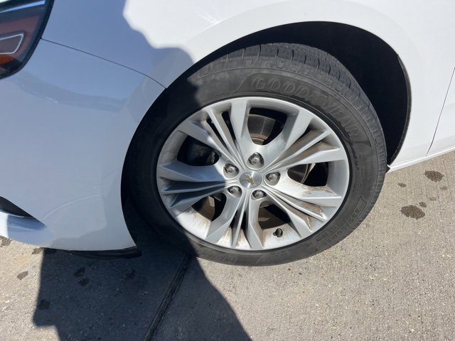 Used 2015 Chevrolet Impala LT w/ Convenience Package image 25