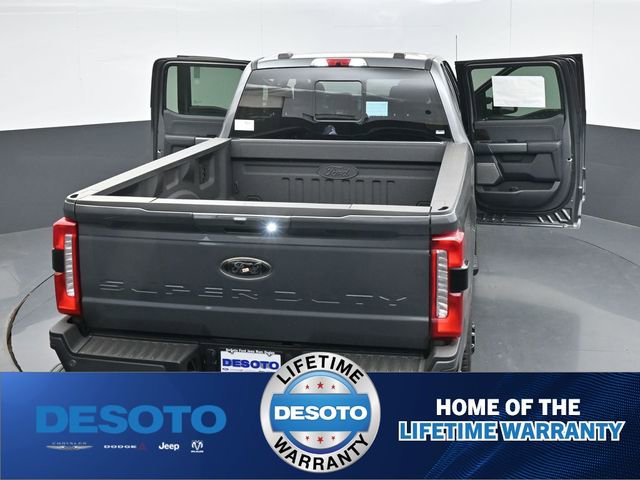 New 2026 Ford F250 Lariat w/ Black Appearance Package image 58