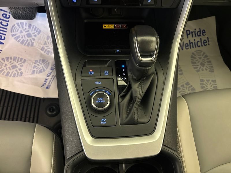 Used 2022 Toyota RAV4 XLE Premium AWD/4WD image 40