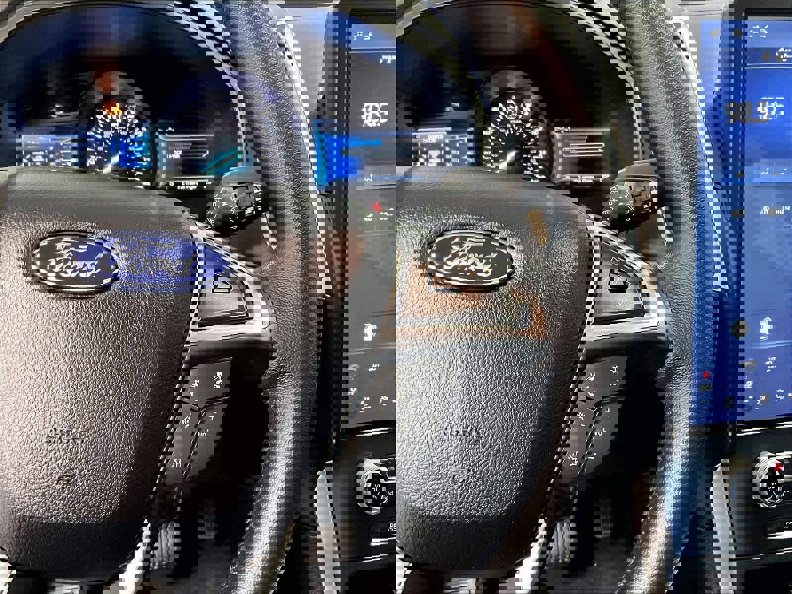 Used 2022 Ford Edge SEL w/ Convenience Package image 23