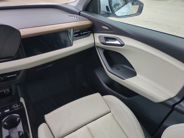 Used 2025 Audi Q6 e-tron Prestige AWD/4WD image 15