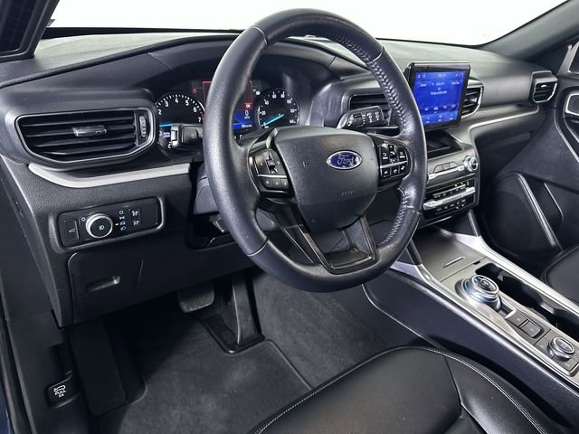 Used 2020 Ford Explorer XLT w/ Equipment Group 202A AWD/4WD image 10