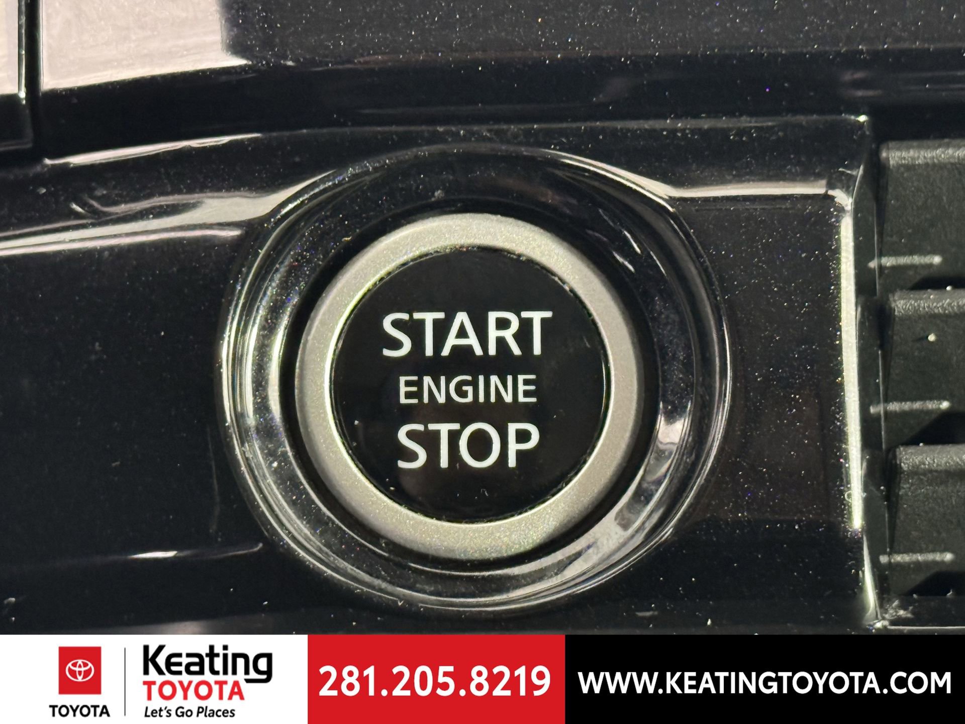 Used 2024 Nissan Pathfinder SV image 25