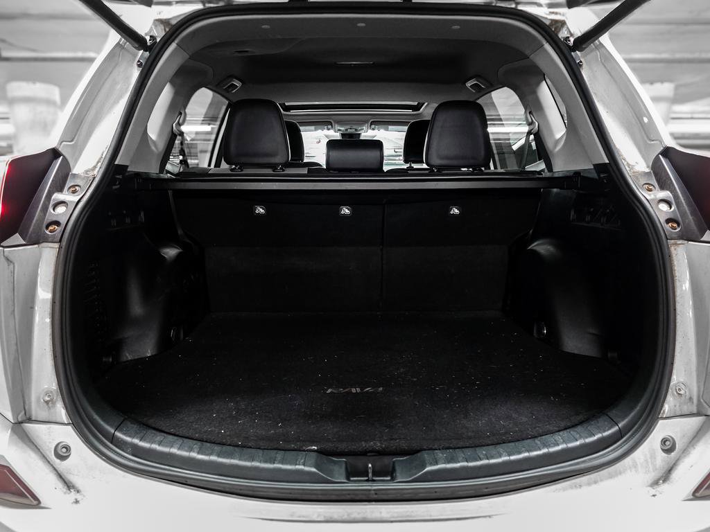 Used 2016 Toyota RAV4 Limited image 9