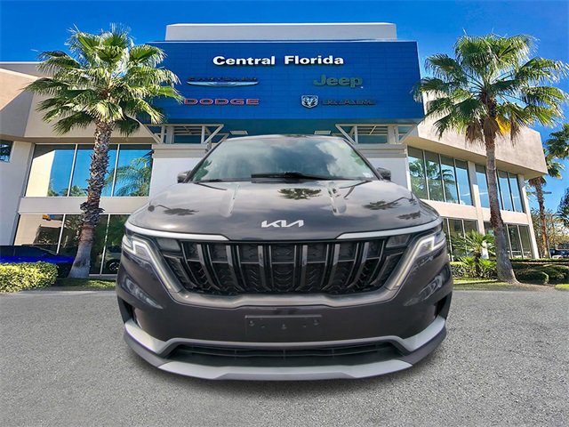 Used 2024 Kia Carnival LX image 3