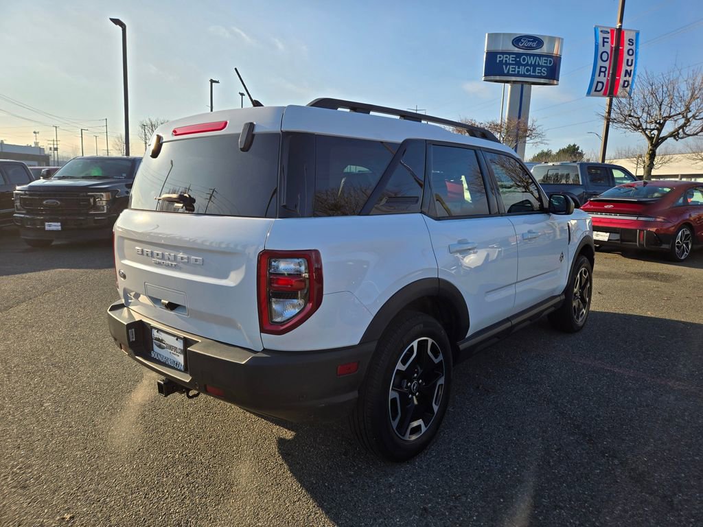 Used 2023 Ford Bronco Sport Outer Banks image 4