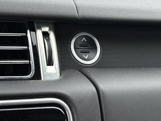 Used 2020 Land Rover Range Rover HSE image 36