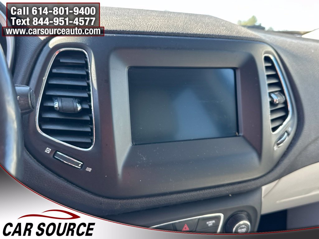 Used 2018 Jeep Compass Latitude w/ Popular Equipment Group FWD image 24