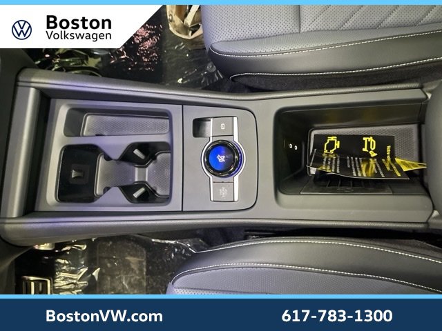 New 2025 Volkswagen Tiguan SE R-Line image 22