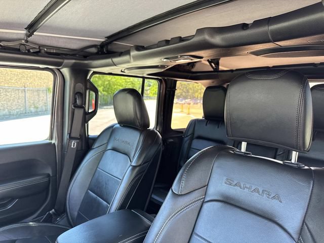 Used 2018 Jeep Wrangler Unlimited Sahara AWD/4WD image 32