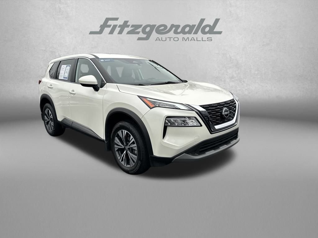 Used 2023 Nissan Rogue SV image 1