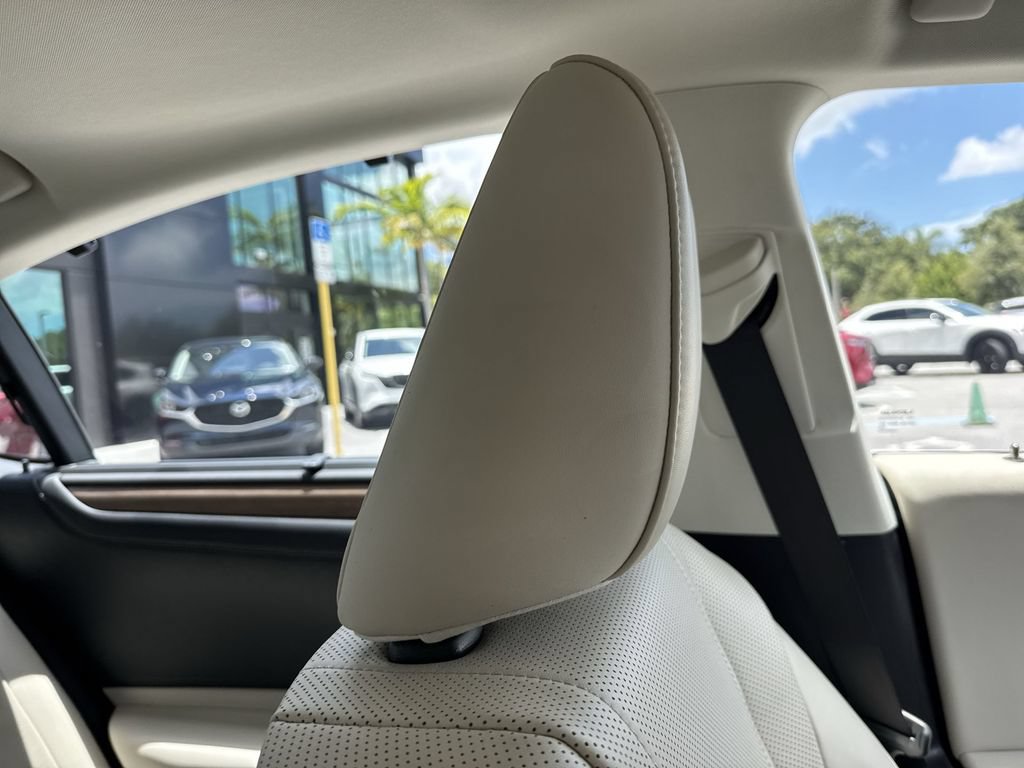 Used 2024 Lexus ES 300h Ultra Luxury w/ Accessory Package (Z2) FWD image 20