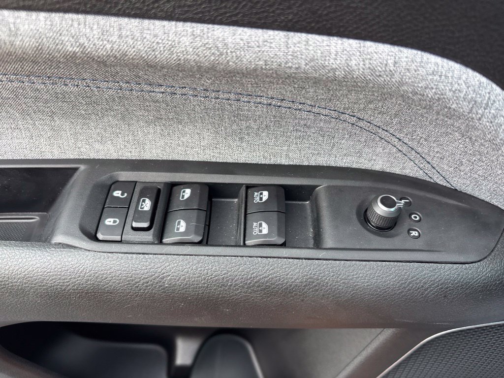 Used 2024 Jeep Compass Sport AWD/4WD image 17
