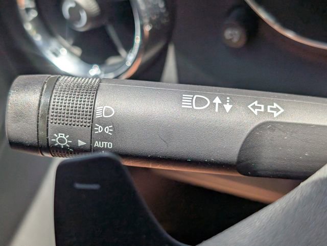 Used 2018 Chevrolet Camaro LT RWD image 23