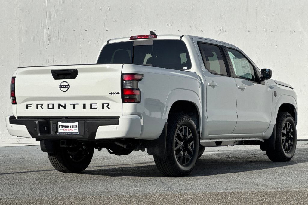 New 2026 Nissan Frontier SV w/ Tow Package AWD/4WD image 4