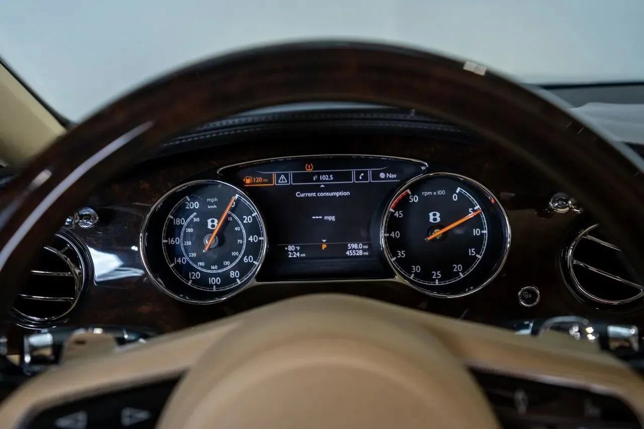 Used 2011 Bentley Mulsanne image 41