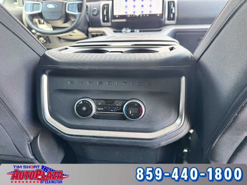Used 2025 Ford Expedition Active AWD/4WD image 40