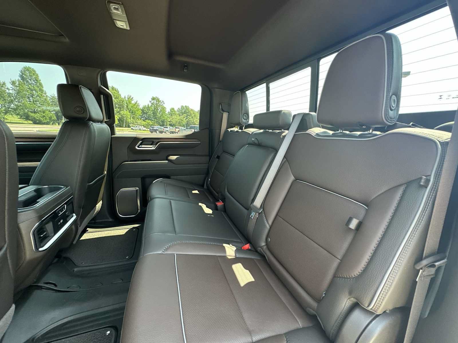Certified 2026 GMC Sierra 1500 Denali w/ Denali Reserve Package AWD/4WD image 21