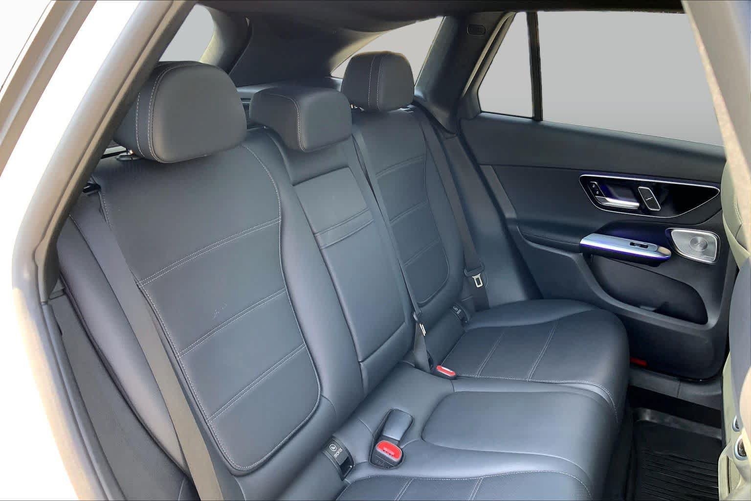 Used 2025 Mercedes-Benz GLC 300 4MATIC image 20