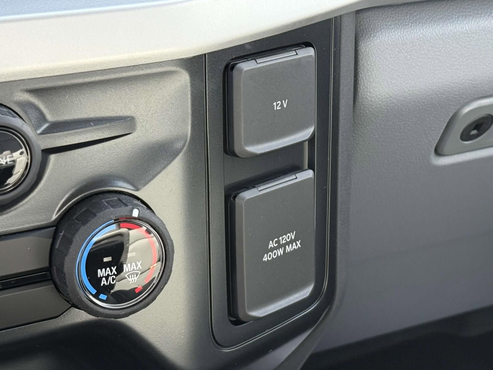 New 2025 Ford F550 4x4 Crew Cab Super Duty image 15