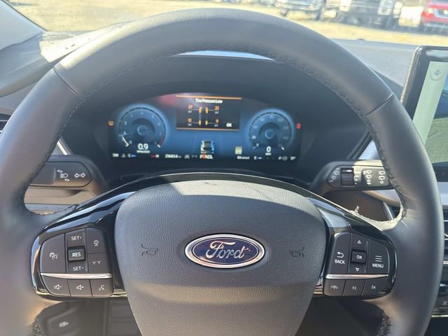 Certified 2025 Ford Escape Platinum image 31