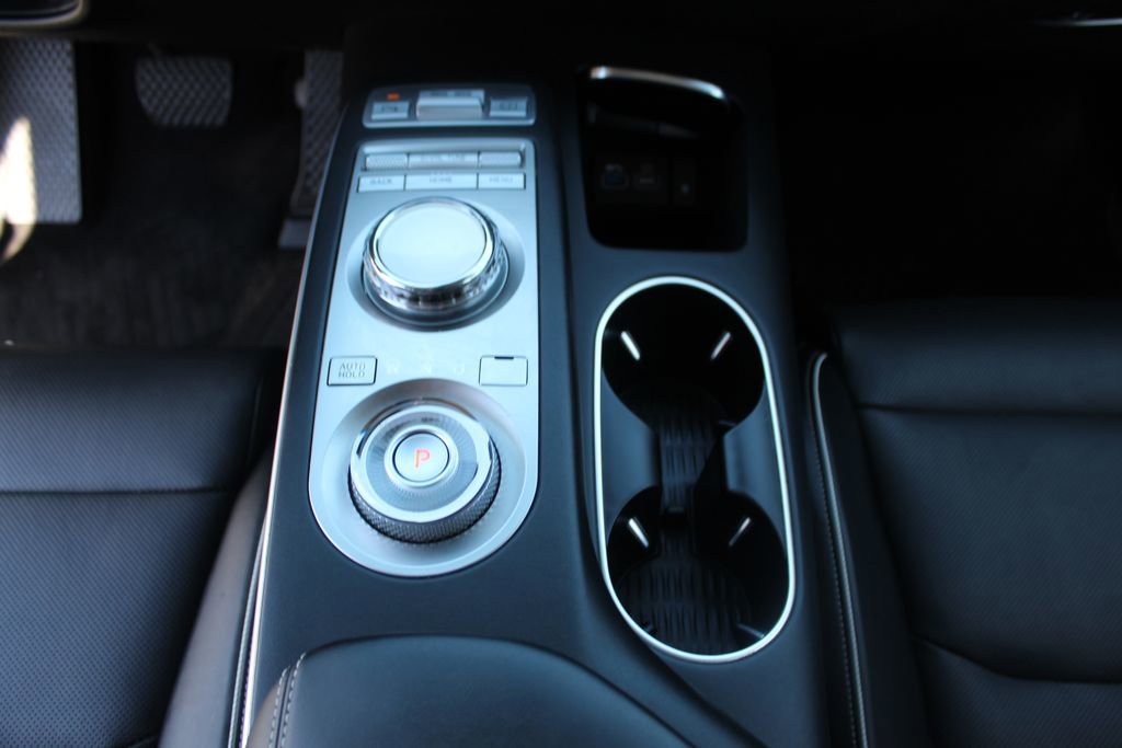 Used 2023 Genesis Electrified GV70 Advanced w/ Prestige Package image 20