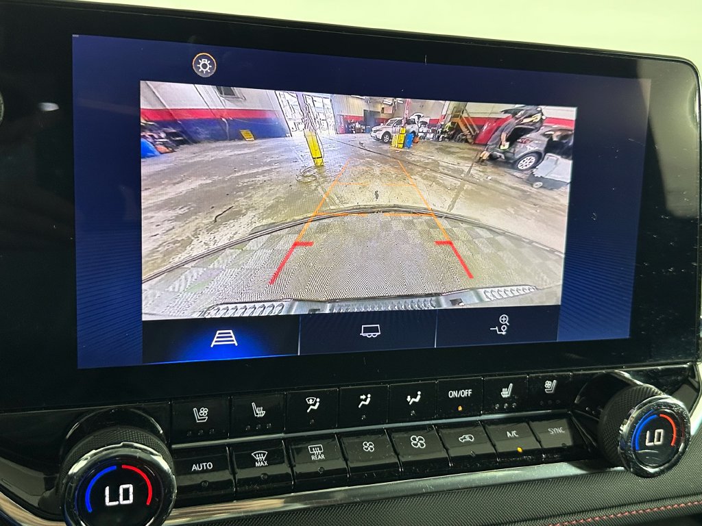 Used 2023 Chevrolet Colorado Z71 w/ Z71 Convenience Package 2 AWD/4WD image 18